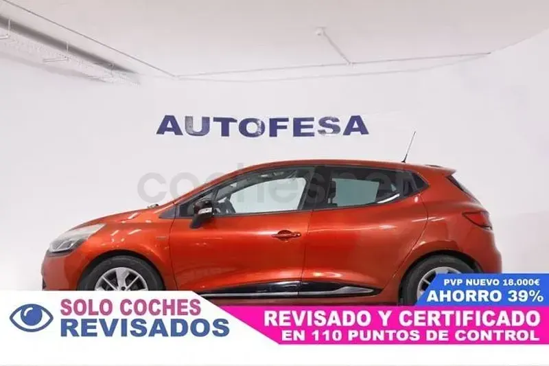 Usado Renault Clio IV LIMITED 95 CV (69 kW) 2016 Granate Berlina
