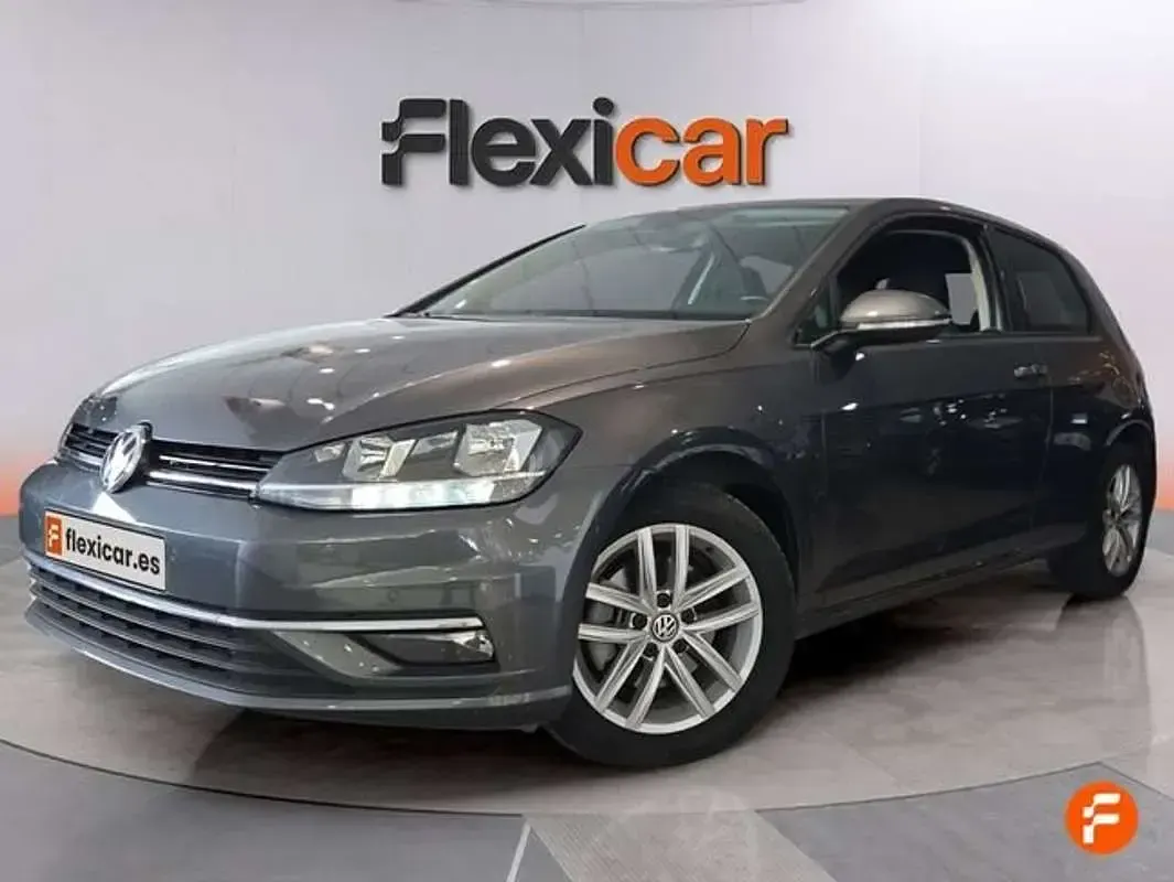 Usado VW Golf VII Advance 116 CV (85 kW) 2019 Gris Utilitario