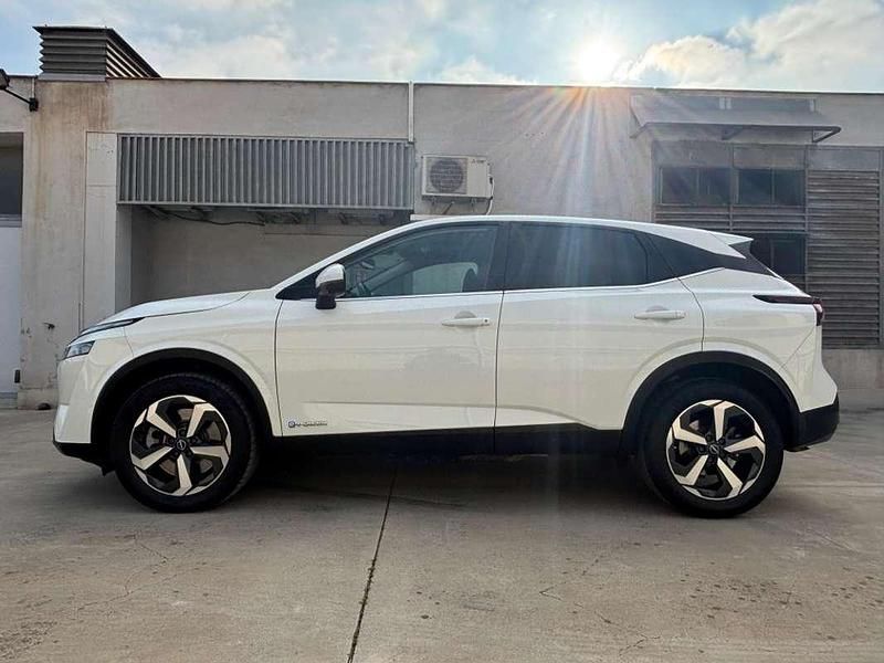 Usado Nissan Qashqai N-Connecta 190 CV (139 kW) 2023 Blanco SUV