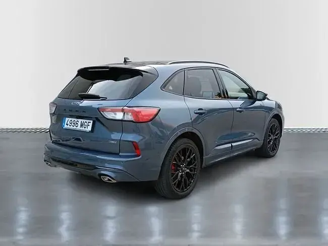 Usado Ford Kuga ST-Line X 225 CV (165 kW) 2023 Ázul chrome (metalizado) SUV