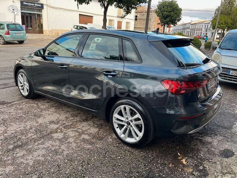 Usado Audi A3 Advanced Plus 110 CV (80 kW) 2023 Gris / plata Berlina
