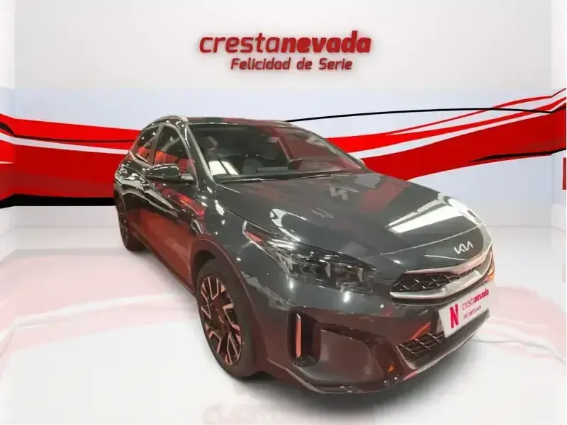 Usado Kia XCeed 120 CV (88 kW) 2022 Gris SUV