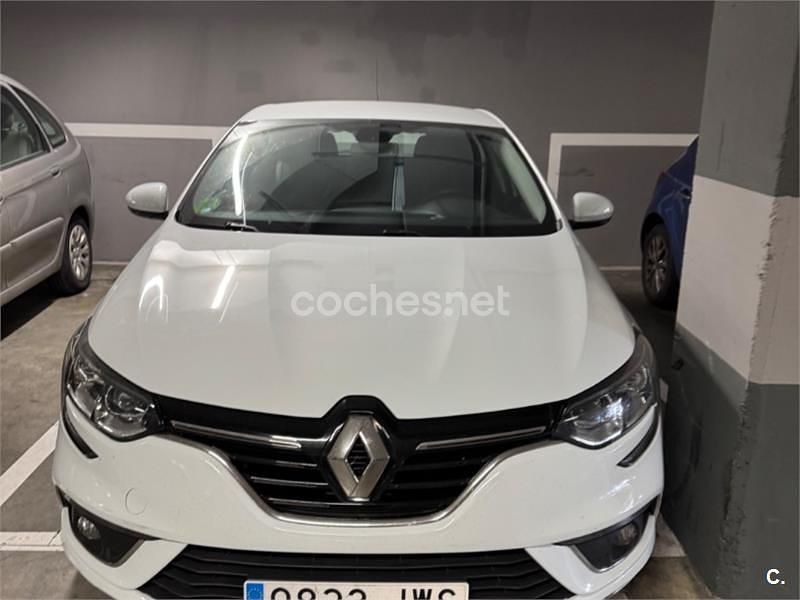 Usado Renault Mégane IV Business 110 CV (80 kW) 2017 Blanco Berlina