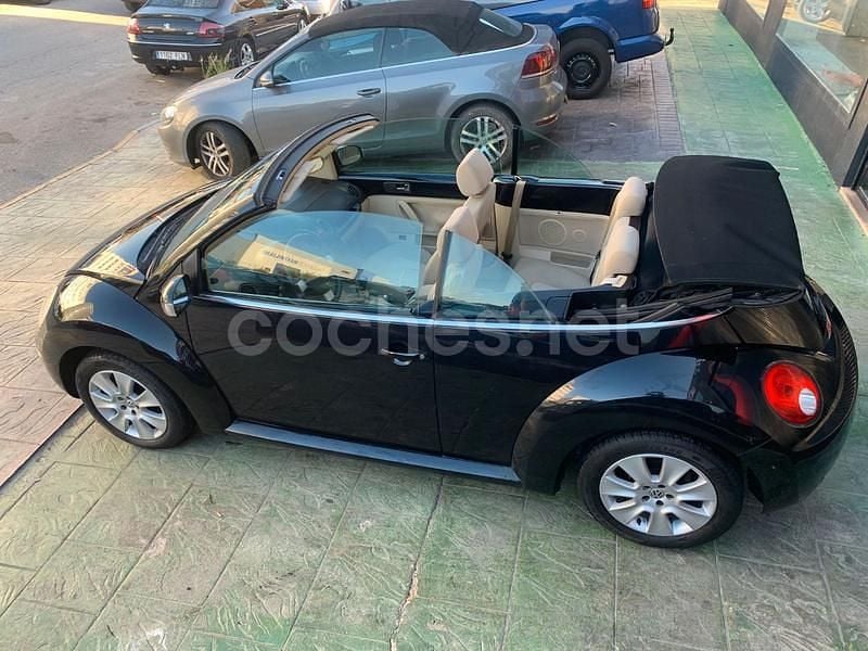 Usado VW New Beetle Cabriolet 105 CV (77 kW) 2007 Negro Descapotable