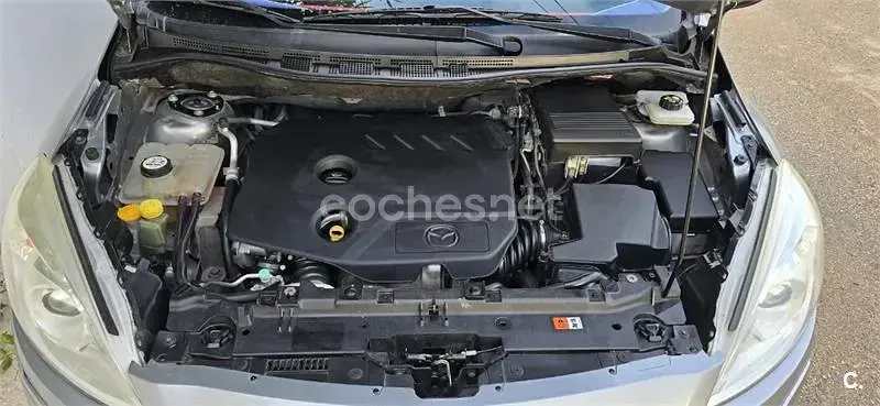 Usado Mazda 5 Luxury 115 CV (84 kW) 2013 Gris / plata Monovolumen