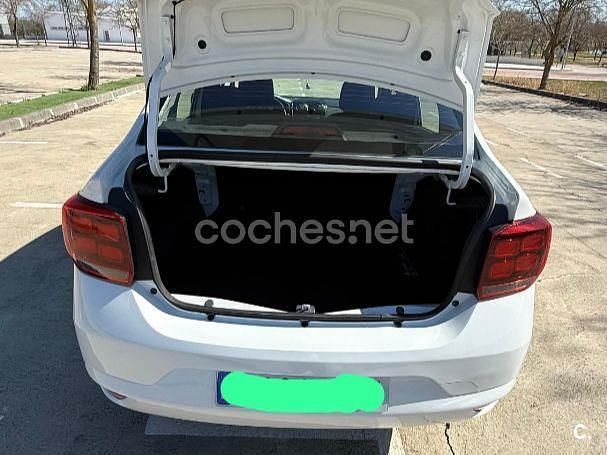 Usado Dacia Logan Ambiance 73 CV (53 kW) 2018 Blanco Berlina