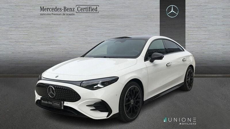 Usado Mercedes CLA250 15 CV (11 kW) 2025 Blanco Berlina