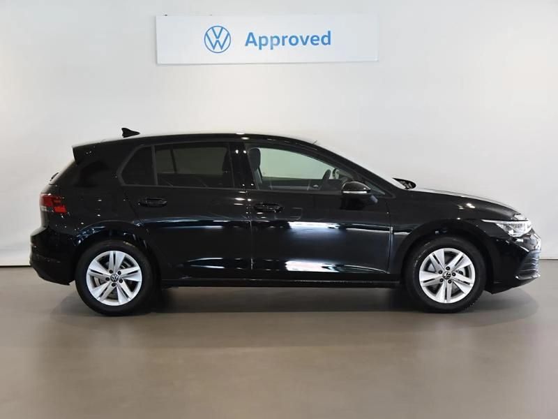 Usado VW Golf VIII Life 130 CV (95 kW) 2022 Negro