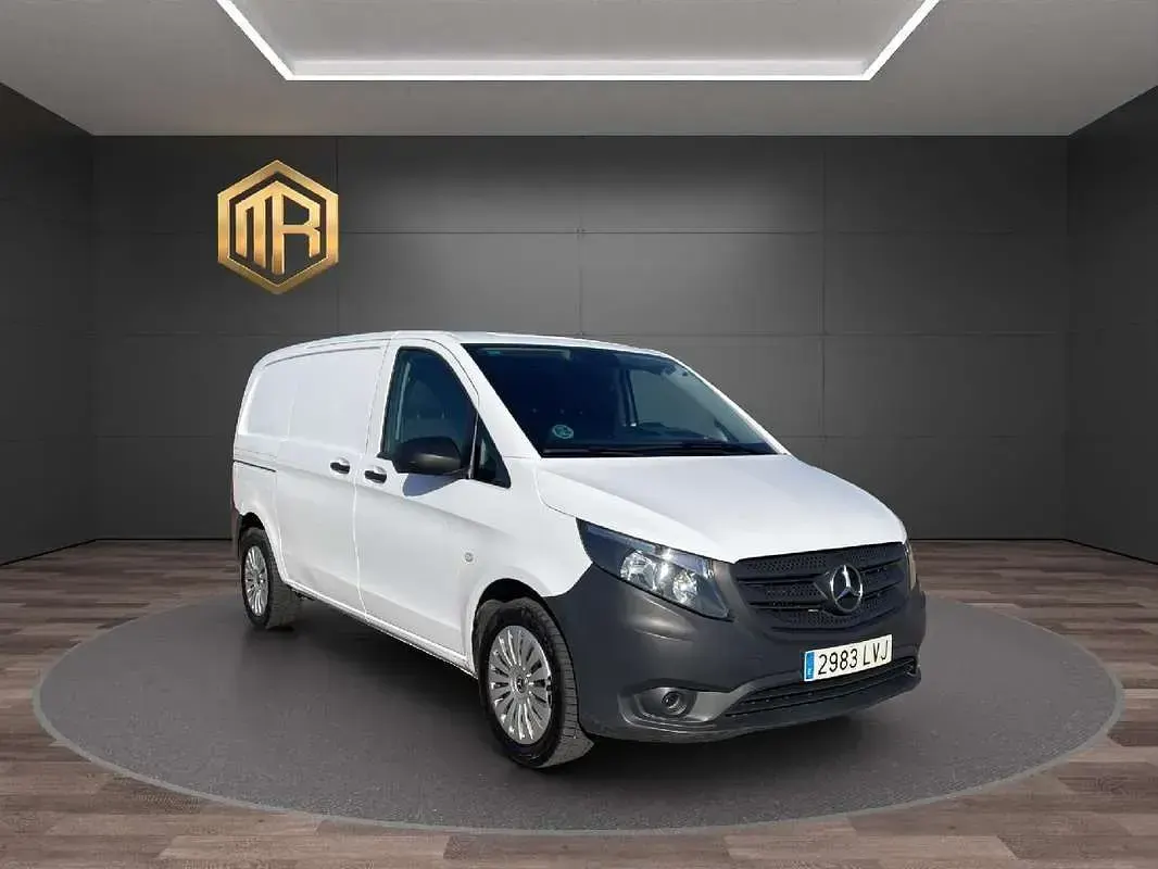 Usado Mercedes Vito 136 CV (100 kW) 2021 Blanco Van