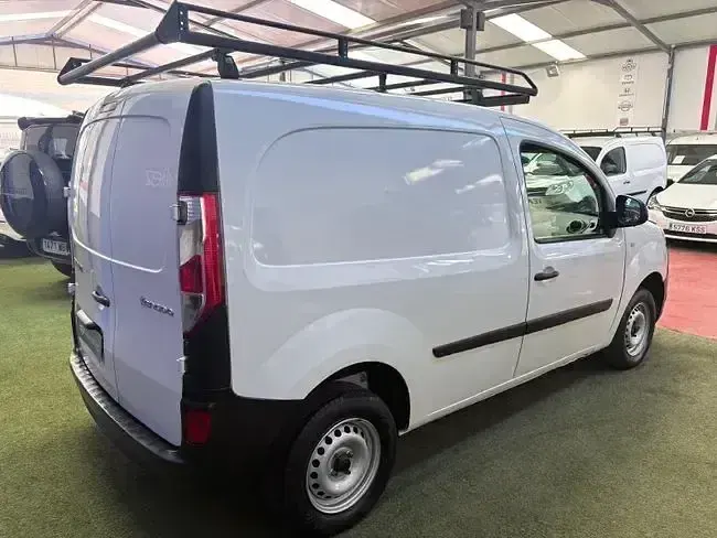Usado Renault Kangoo 75 CV (55 kW) 2019 Blanco Monovolumen