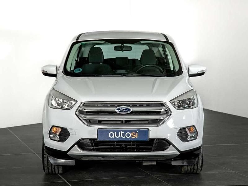 Usado Ford Kuga Trend 120 CV (88 kW) 2019 Blanco SUV
