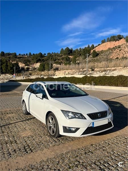 Usado Seat Leon ST FR 150 CV (110 kW) 2015 Blanco Familiar