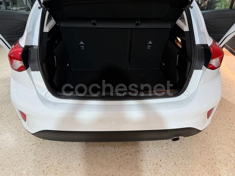 Usado Ford Focus Active 120 CV (88 kW) 2021 Blanco Berlina