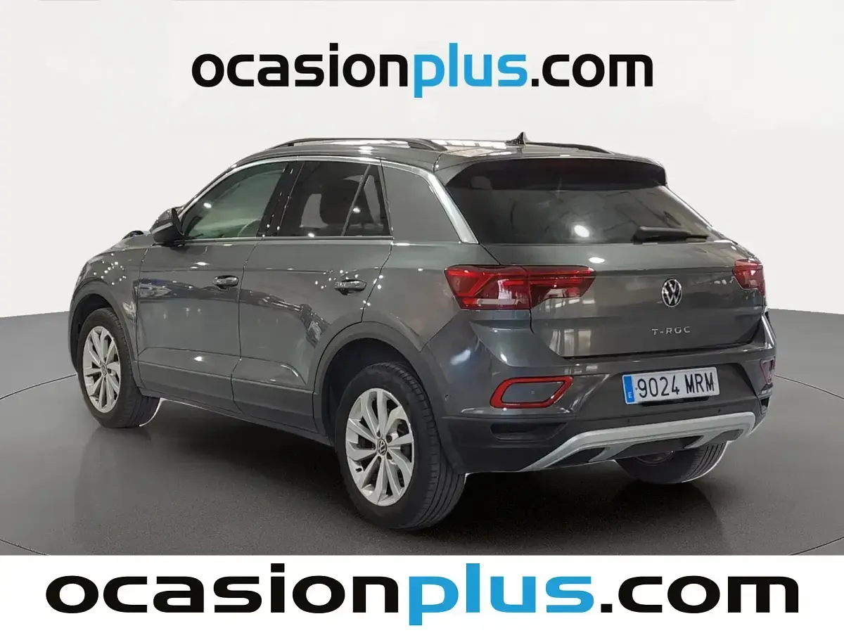 Usado VW T-Roc Life 110 CV (80 kW) 2024 Gris SUV