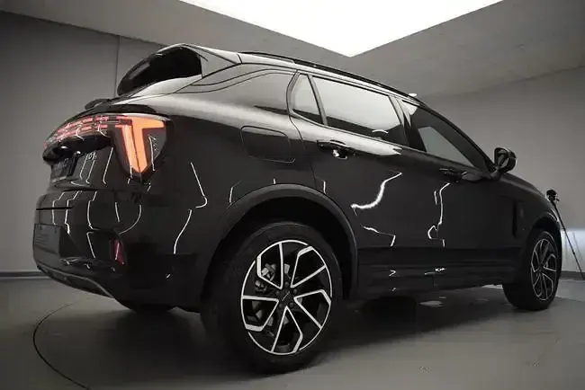 Usado Lynk & Co 01 280 CV (205 kW) 2026 Negro SUV