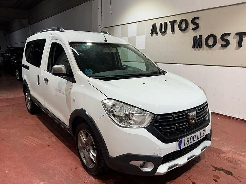 Usado Dacia Dokker Essentiel 95 HP (69 kW) 2020 Branco Monovolume
