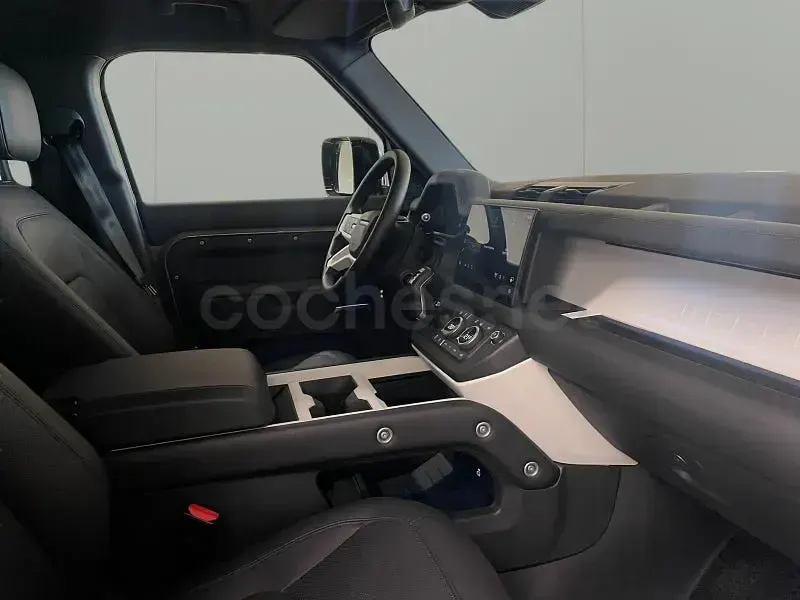 Usado Land Rover Defender HSE 249 CV (183 kW) 2024 Gris / plata SUV