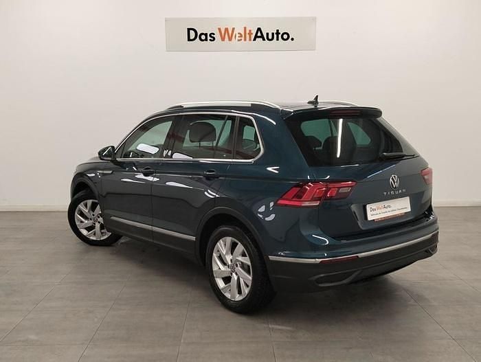 Usado VW Tiguan Life 150 CV (110 kW) 2021 Azul SUV