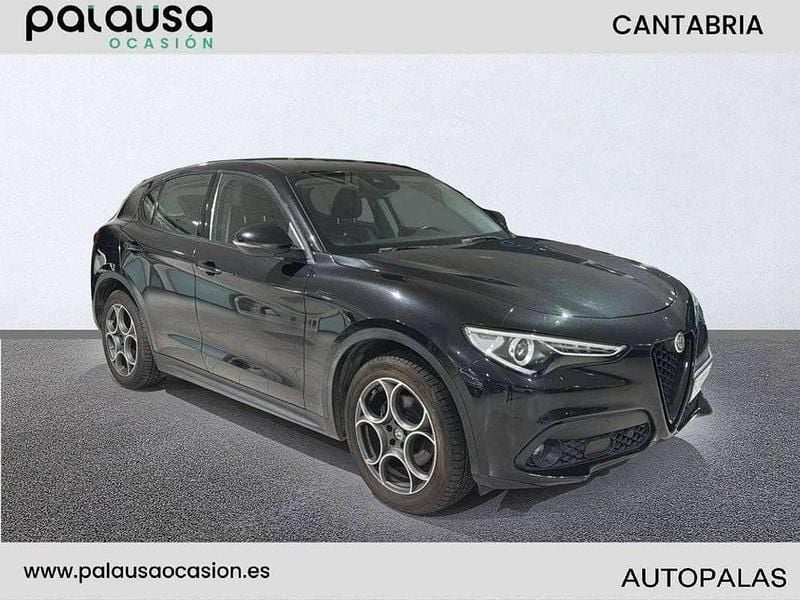 Usado Alfa Romeo Stelvio Sprint 192 CV (141 kW) 2020 Negro SUV