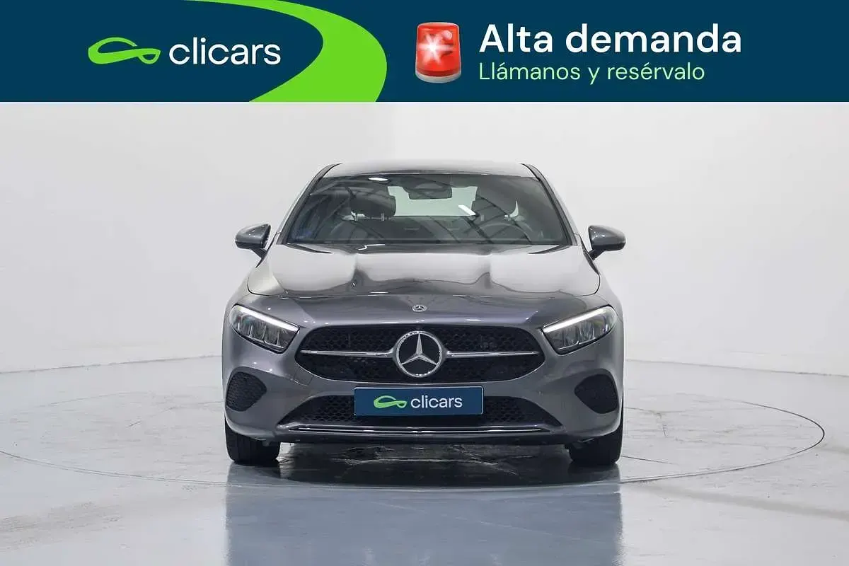 Begagnad Mercedes A200 163 HK (119 kW) 2024 Grå Sedan
