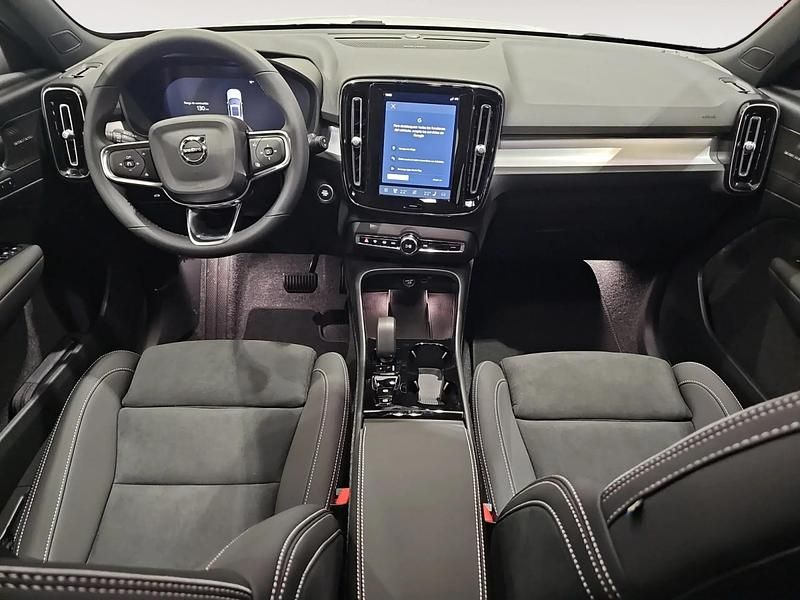 Nuevo Volvo XC40 Ultra 163 CV (119 kW) 2025 Blanco SUV