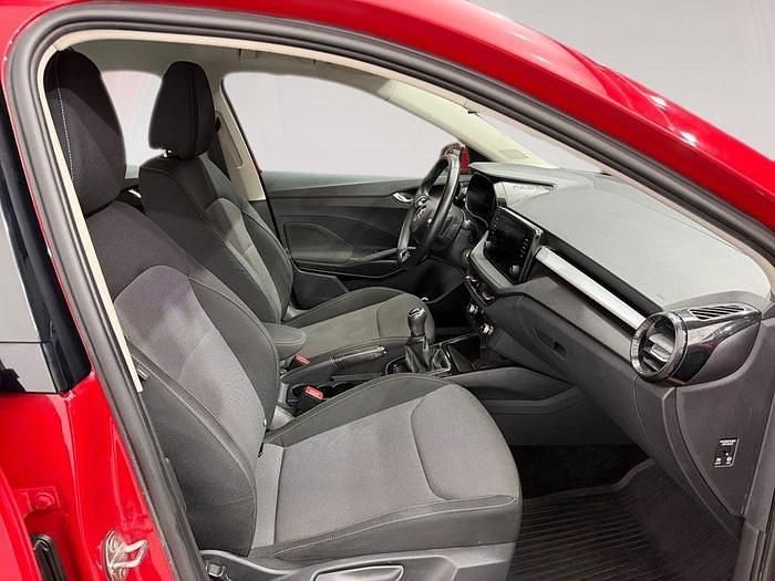 Usado Skoda Fabia Ambition 80 CV (58 kW) 2022 Rojo Utilitario