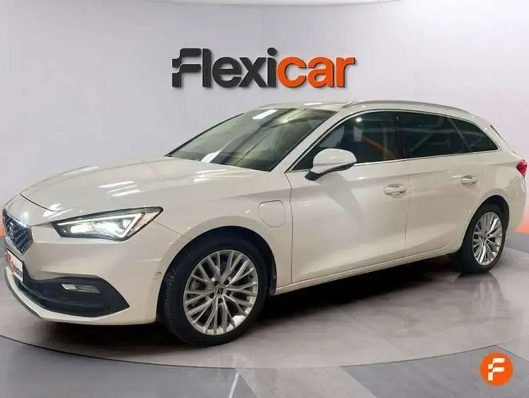 Usado Seat Leon XCELLENCE 205 CV (150 kW) 2021 Blanco Utilitario