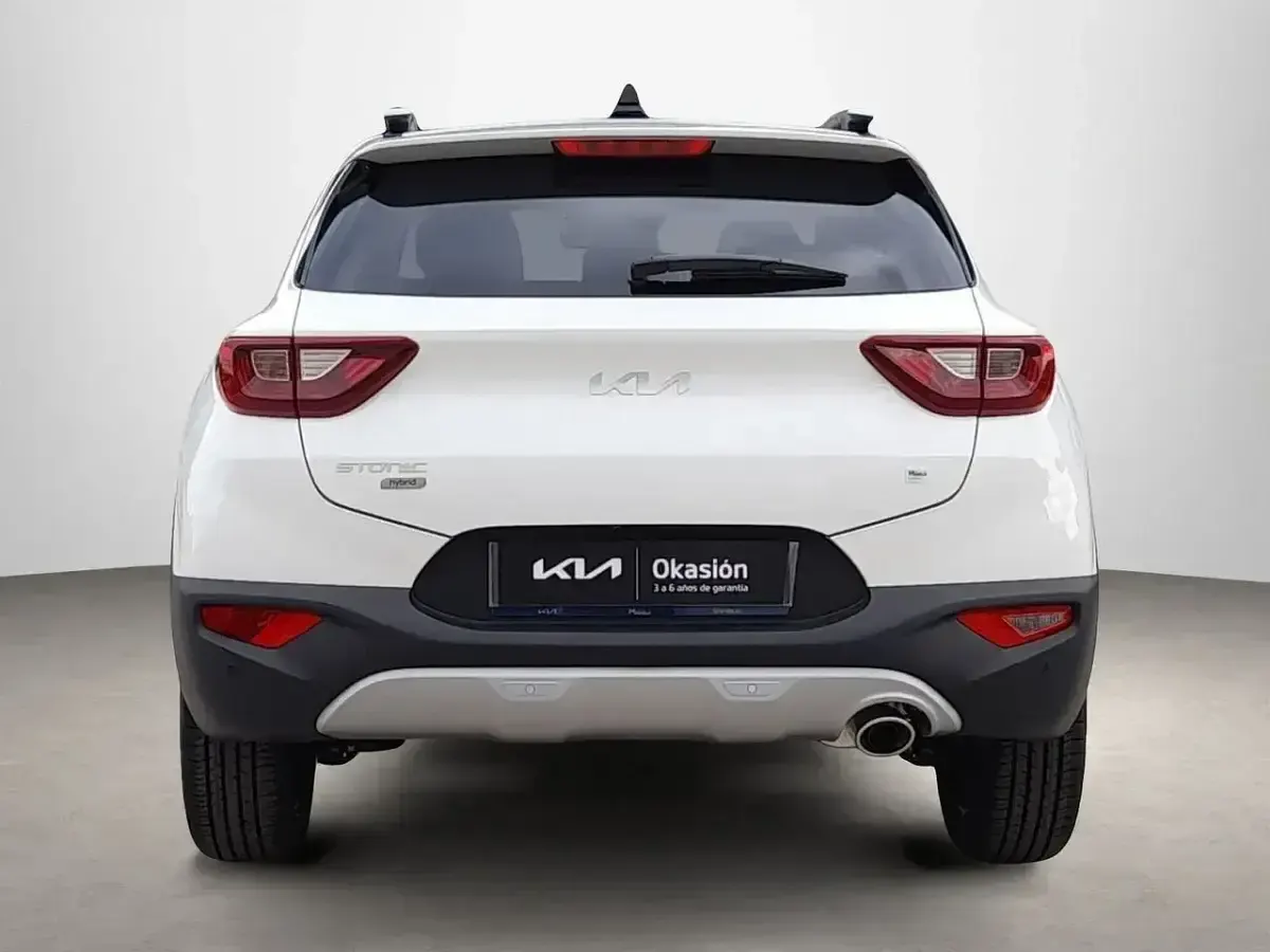 Usado Kia Stonic Style 100 CV (73 kW) 2024 Blanco SUV