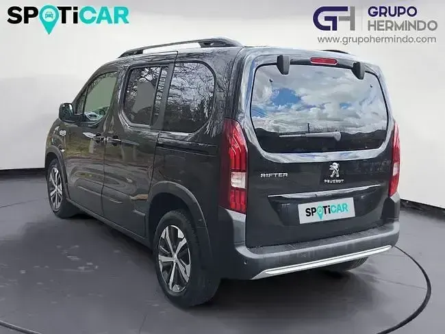 Usado Peugeot Rifter Business-Line 100 CV (73 kW) 2022 Negro Monovolumen