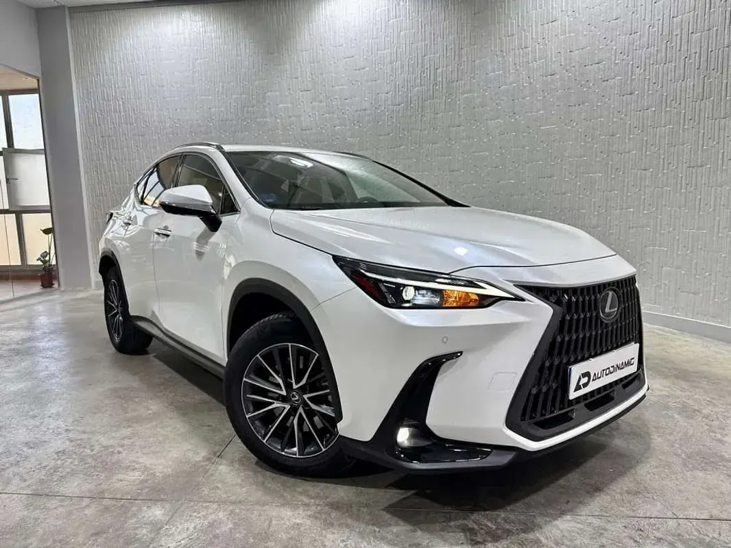 Usado Lexus NX450h+ Executive Line 306 CV (225 kW) 2023 Blanco SUV
