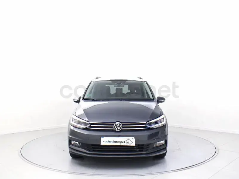 Usado VW Touran 150 CV (110 kW) 2025 Gris / plata Monovolumen