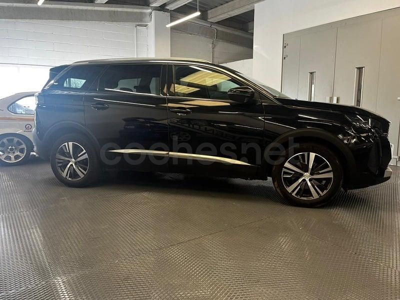 Usado Peugeot 5008 Allure 131 CV (96 kW) 2024 Negro SUV