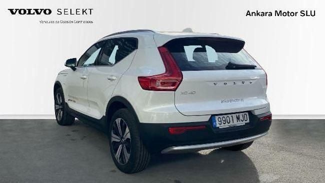 Usado Volvo XC40 Core 211 CV (155 kW) 2023 Blanco SUV