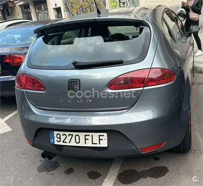 Usado Seat Leon Stylance 140 CV (102 kW) 2007 Gris / plata Utilitario