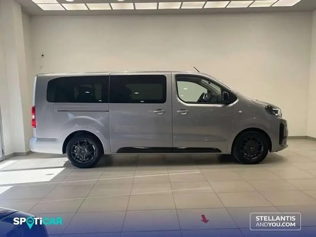 Usado Citroën Spacetourer 182 CV (133 kW) 2024 Gris Monovolumen