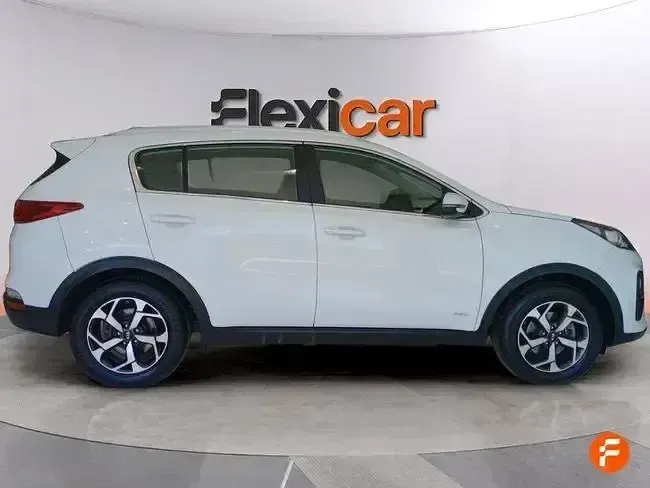 Usado Kia Sportage 136 CV (100 kW) 2021 Blanco SUV