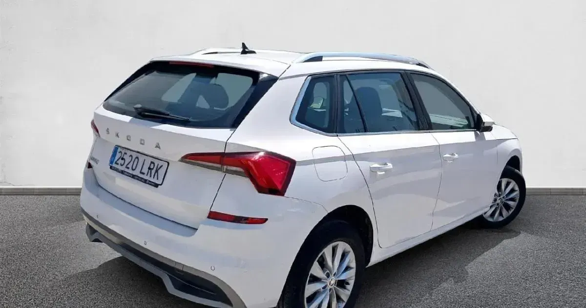 Usado Skoda Kamiq Ambition 110 CV (80 kW) 2021 SUV
