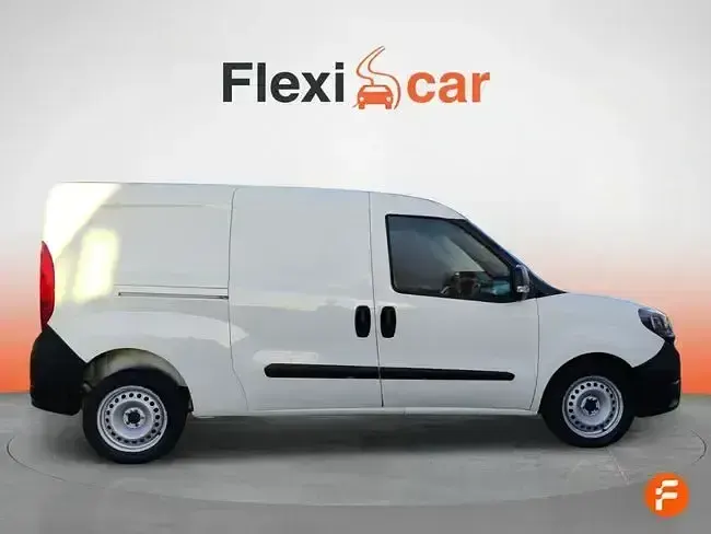 Usado Fiat Doblò Lounge 95 CV (69 kW) 2018 Blanco Monovolumen