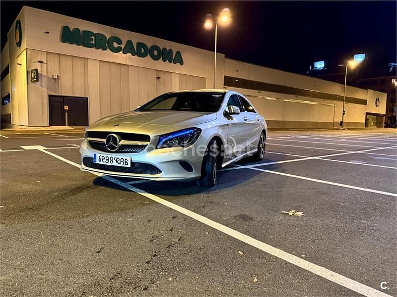 Usado Mercedes CLA220 177 CV (130 kW) 2017 Gris / plata Berlina