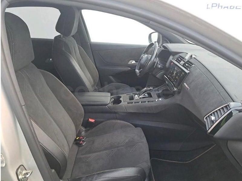 Usado DS Automobiles DS7 Crossback 130 CV (95 kW) 2022 Gris / plata SUV