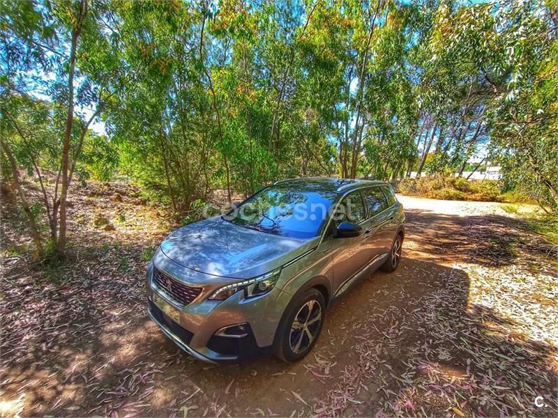 Usado Peugeot 5008 GT-line 120 CV (88 kW) 2017 Gris / plata Monovolumen
