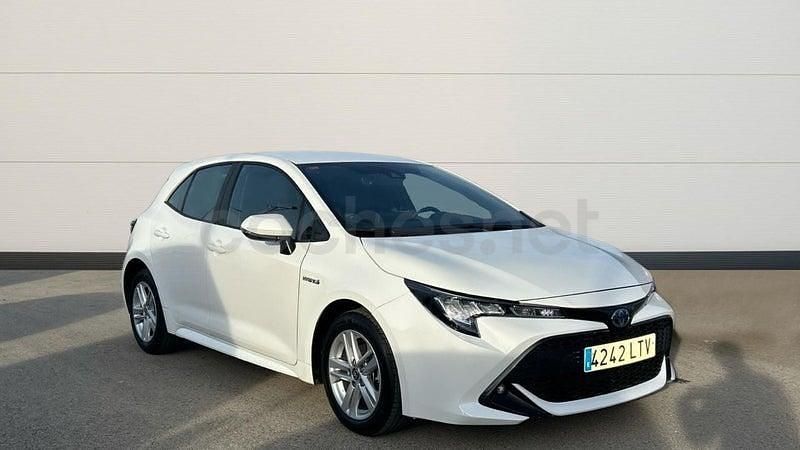Usado Toyota Corolla Active 122 CV (89 kW) 2021 Blanco Berlina