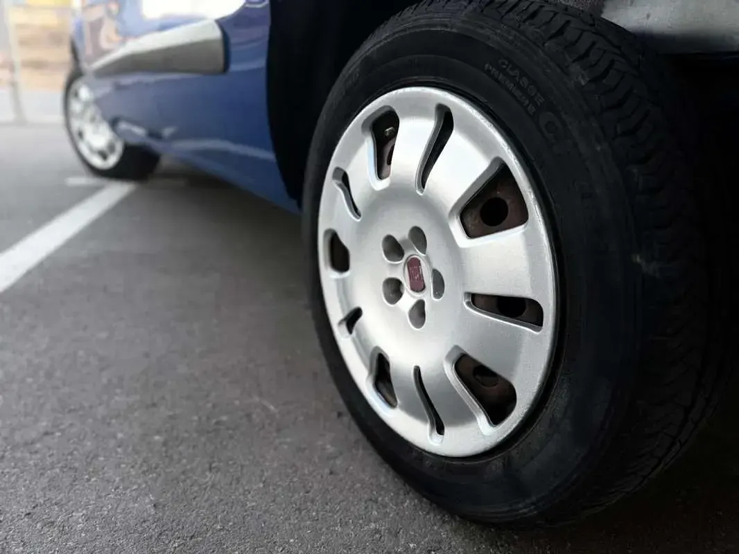 Usado Fiat Doblò Dynamic 90 CV (66 kW) 2012 Azul Monovolumen