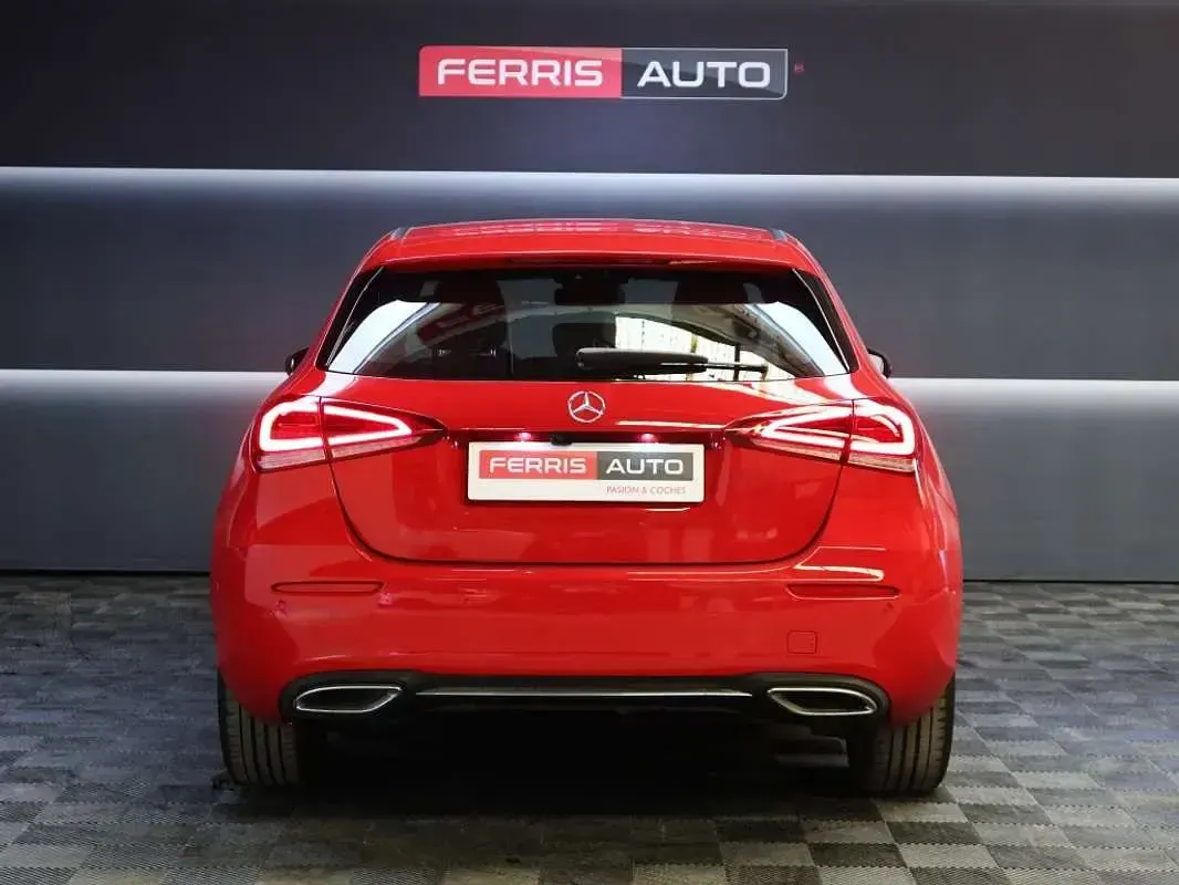 Usado Mercedes A200 163 CV (119 kW) 2019 Rojo Utilitario