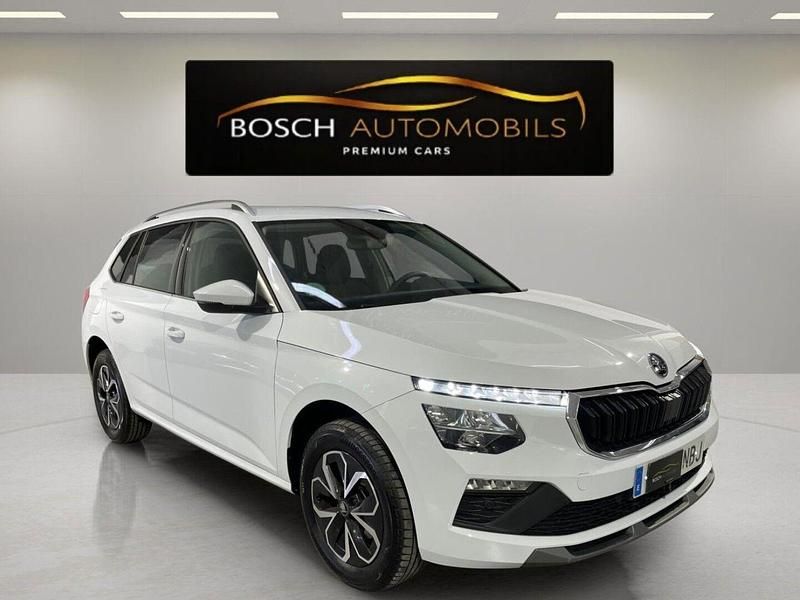 Usado Skoda Kamiq Selection 115 CV (84 kW) 2025 Blanco SUV