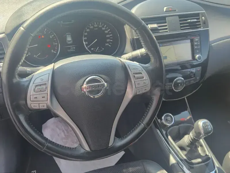 Usado Nissan Pulsar Tekna 115 CV (84 kW) 2017 Gris / plata Utilitario