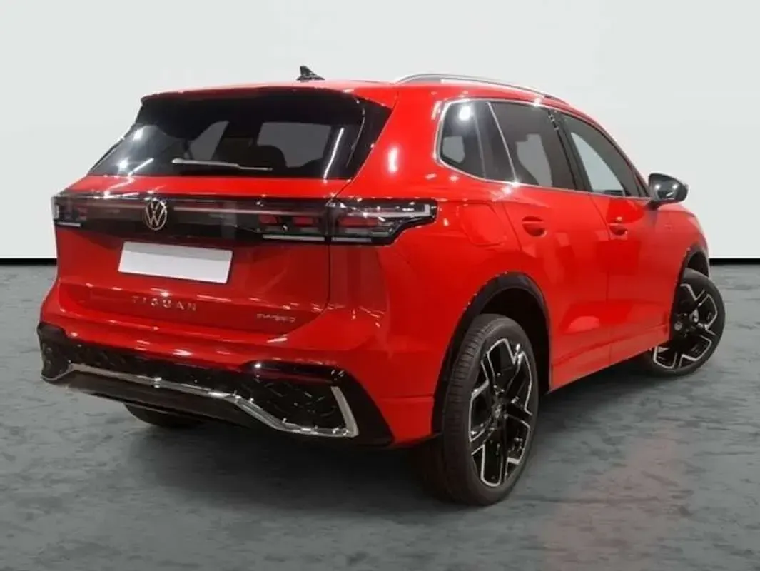 Usado VW Tiguan R-line 204 CV (150 kW) 2026 Rojo SUV