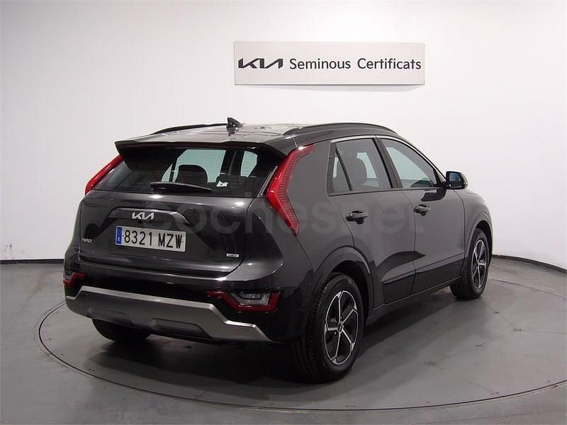 Usado Kia Niro 129 CV (94 kW) 2025 Negro SUV
