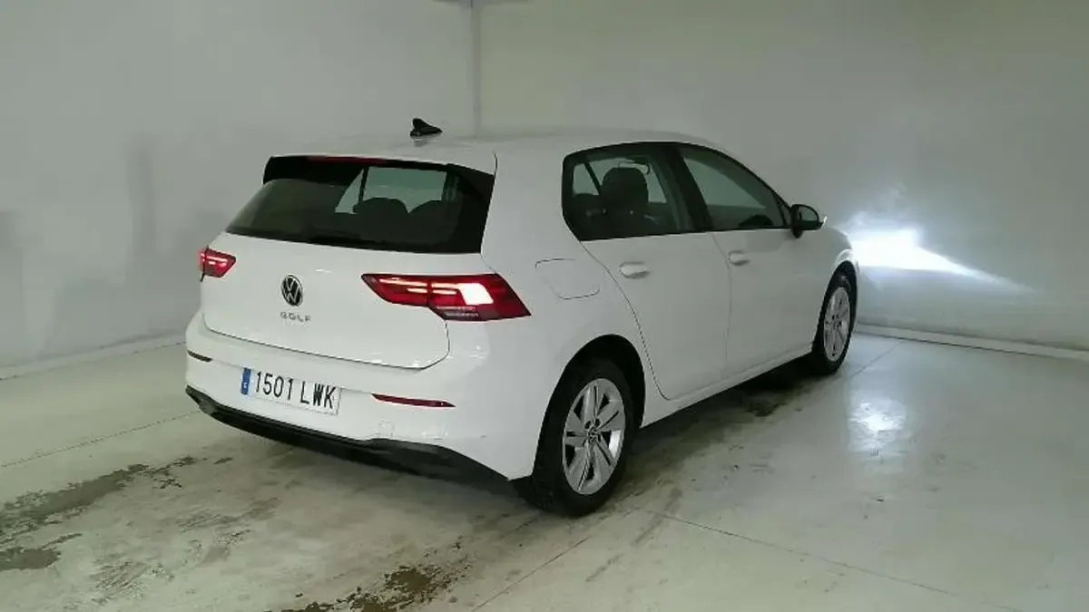 Usado VW Golf VIII 116 CV (85 kW) 2022 Blanco Utilitario