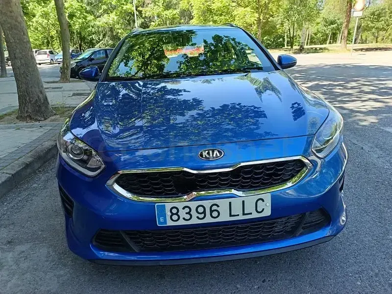 Usado Kia Ceed 120 CV (88 kW) 2020 Azul Utilitario